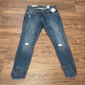 NWT Cruel Abby Midrise Skinny Crop Distressed Jeans Blue Size 25 / 0